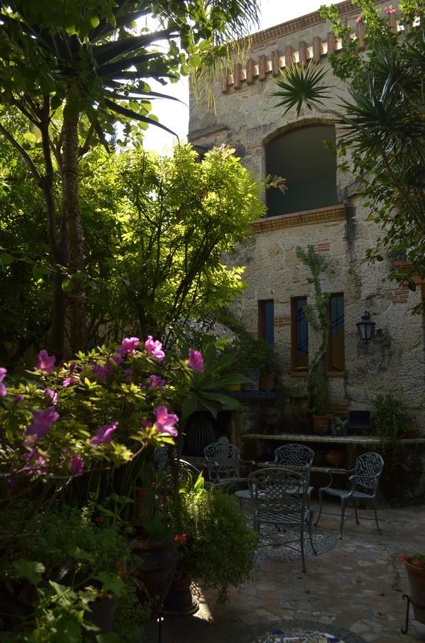 Casa De Las Flores Bed & Breakfast Tlaquepaque Exterior photo