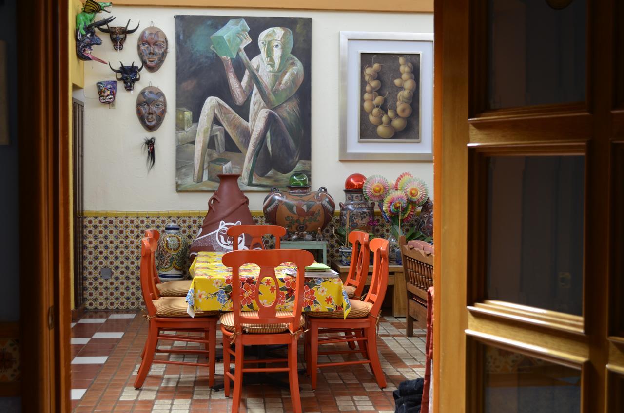 Casa De Las Flores Bed & Breakfast Tlaquepaque Exterior photo